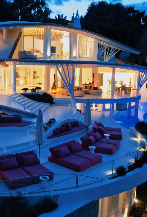 White Falcon Villa